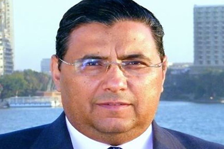 الجزيرة تستنكر بشدة قرار السلطات المصرية إعادة محمود حسين إلى السجن