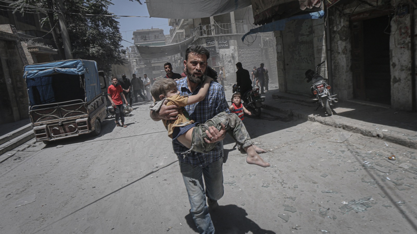 ‪القصف أوقع ضحايا من المدنيين والأطفال‬ (الأناضول)