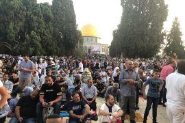 120 ألفا يصلون العيد في الأقصى رغم التضييقات الإسرائيلية