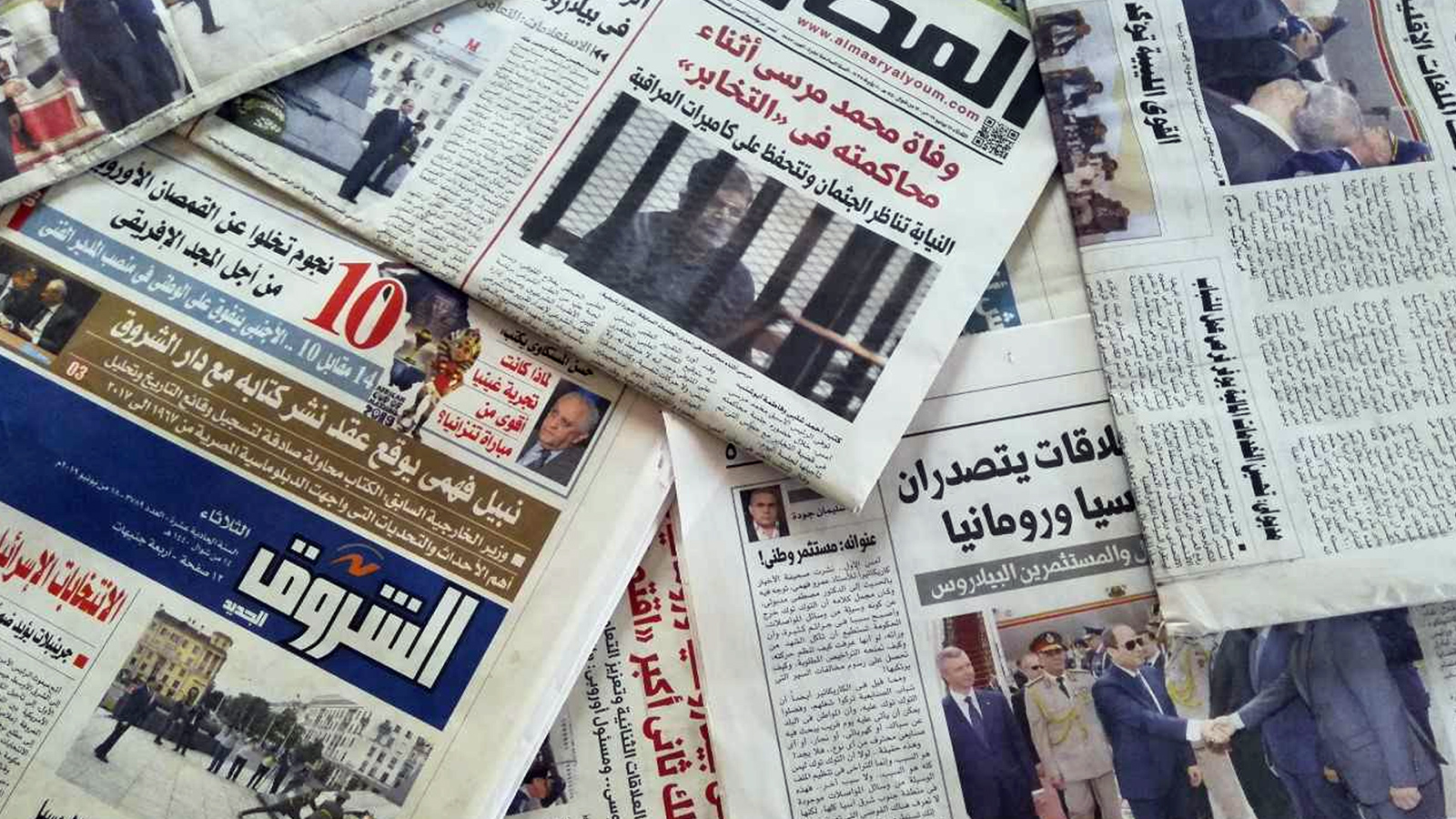 مقص الرقيب يسيطر على الصحف المصرية بمختلف توجهاتها (الجزيرة)