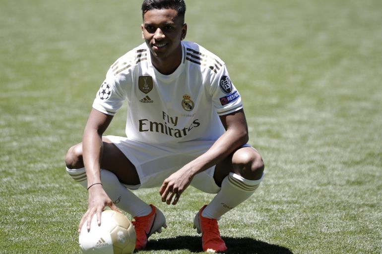Real Madrid's new signing Rodrygo Goes's presentation - - MADRID, SPAIN - JUNE 18: Real Madrid's new signing from Santos, 18-year-old Brazilian forward Rodrygo Goes attends the press release following his signing ceremony at Santiago Bernabeu Stadium in Madrid, Spain on June 18, 2019.