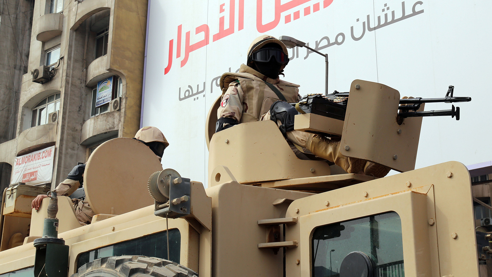 النظام المصري يخشى انتقال عدوى الثورة السودانية إلى مصر (الجزيرة)