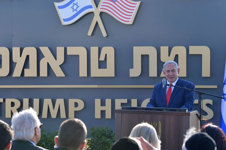 رئيس الوزراء الإسرائيلي، بنيامين نتنياهو، خلال وضع حجر الأساس لمستوطنة "رمات ترامب" بالجولان المحتل. "تصوير مكتب الحصافة الحكومي،