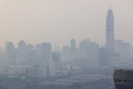 بانكوك ، عاصمة تايلندا نسبة التلوث فيها عالية بسبب السيارات والدراجات النارية
