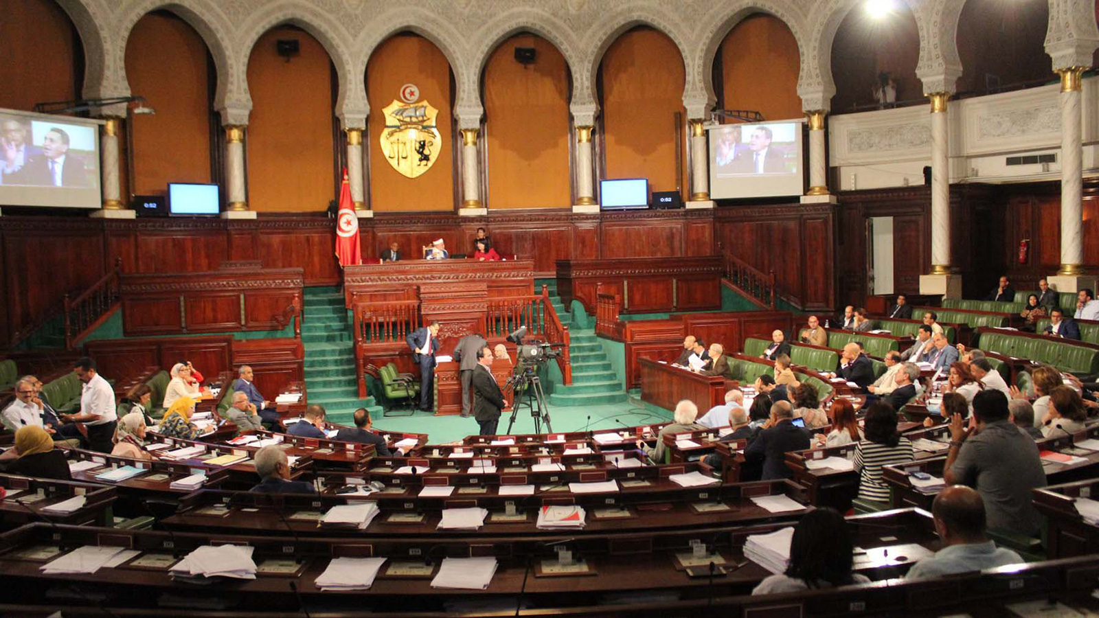 ‪نواب البرلمان التونسي عدلوا القانون الانتخابي لكن الرئيس لم يصادق عليه‬ (الجزيرة)
