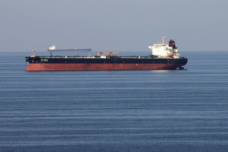 Oil tankers pass through the Strait of Hormuz, December 21, 2018. REUTERS/Hamad I Mohammed