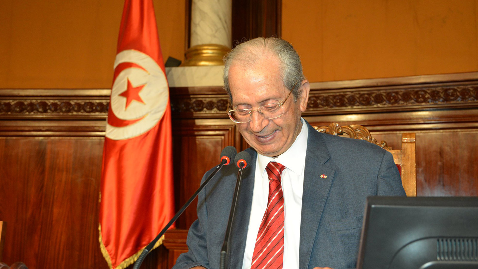 ‪رئيس البرلمان التونسي محمد الناصر رئيسا للدولة بالنيابة‬  (الجزيرة)