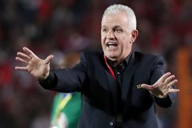 Soccer Football - Africa Cup of Nations 2019 - Group A - Egypt v Zimbabwe - Cairo International Stadium, Cairo, Egypt - June 21, 2019 Egypt coach Javier Aguirre gestures REUTERS/Suhaib Salem