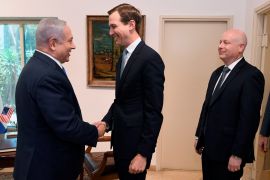 Israeli Prime Minister Benjamin Netanyahu greets Senior White House advisor Jared Kushner and Middle East envoy Jason Greenblatt, during their meeting in Jerusalem May 30, 2019. Matty Stern/U.S. Embassy Jerusalem/Handout via REUTERS ATTENTION EDITORS - THIS IMAGE HAS BEEN SUPPLIED BY A THIRD PARTY. *** Local Caption