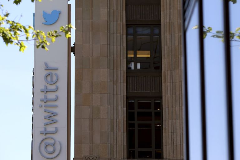 The Twitter logo is pictured at its headquarters on Market Street in San Francisco, California April 29, 2014. The company is to report first quarter earnings after market close. REUTERS/Robert Galbraith (UNITED STATES - Tags: BUSINESS LOGO)