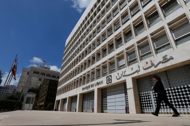 لبنان يتعهد بالإصلاح الاقتصادي بعد تخفيض "فيتش" تصنيفه الائتماني