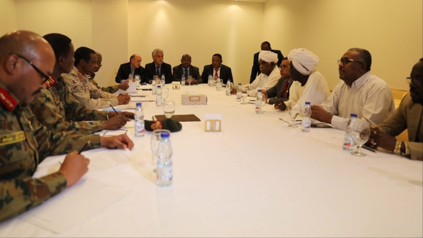 ‪جولة تفاوض سابقة بين المجلس العسكري وقوى التغيير في الخرطوم بشأن كيفية تقاسم السلطة وإدارة المرحلة الانتقالية‬ (الأوروبية)