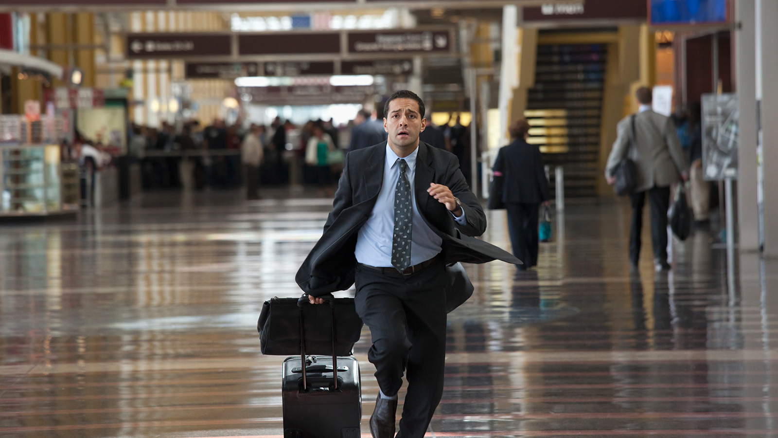 ‪الأفضل أن تصل إلى المطار قبل 3.5 ساعات من موعد رحلتك خصوصا خلال مواسم الذروة‬ (غيتي)