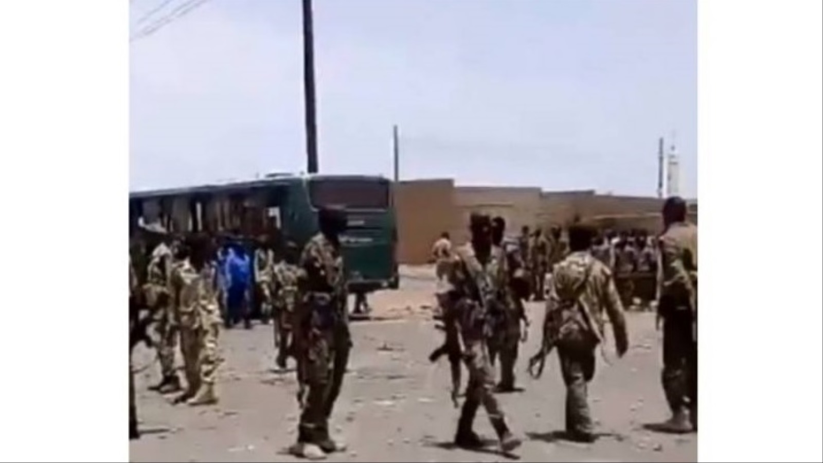 الجيش ينتشر في بورتسودان لاحتواء الاشتباكات القبلية (مواقع التواصل)