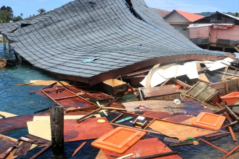 A damaged traditional market building is pictured following an earthquake in Ambon, Maluku province, September 26, 2019 in this photo taken by Antara Foto. Antara Foto/Izaak Mulyawan/via REUTERS ATTENTION EDITORS - THIS IMAGE WAS PROVIDED BY A THIRD PARTY. MANDATORY CREDIT. INDONESIA OUT.