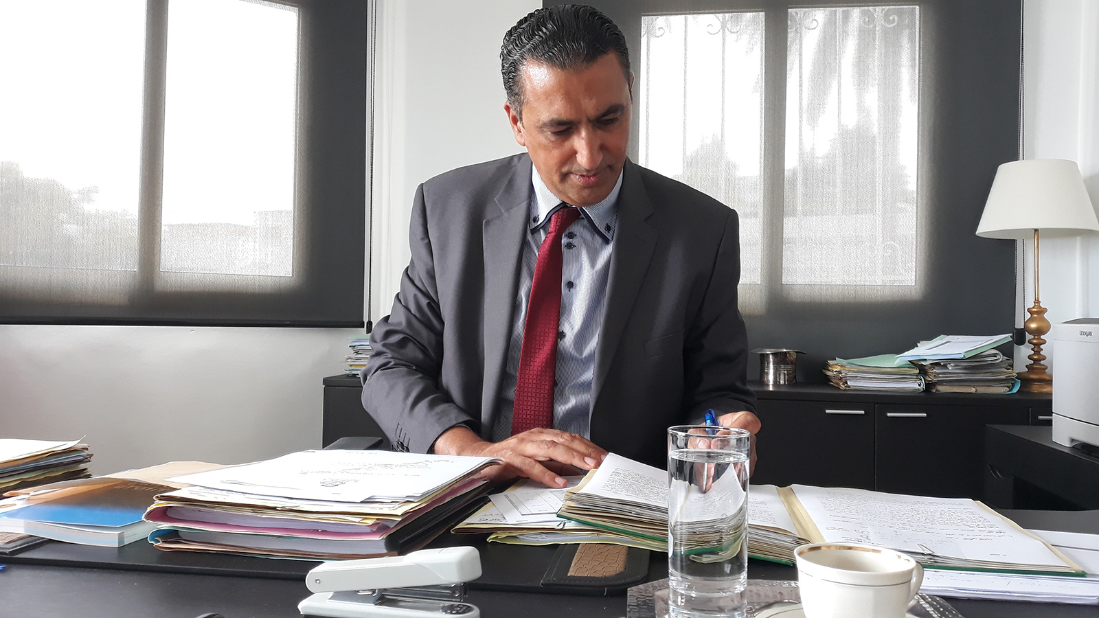 ‪عماد الحزقي: القوانين التونسية ذات العلاقة بشفافية العمل الإداري وتسيير المرافق العمومية‬ (الجزيرة)