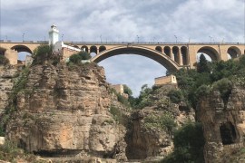 ما حكاية جسر الشيطان بقسنطينة الجزائرية؟