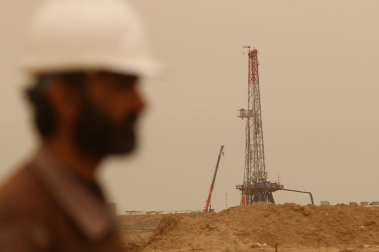 Drilling equipment is seen at the Sindbad oil field near the Iraqi-Iranian border in Basra, Iraq April 23, 2018. Picture taken April 23, 2018. REUTERS/Essam Al-Sudani