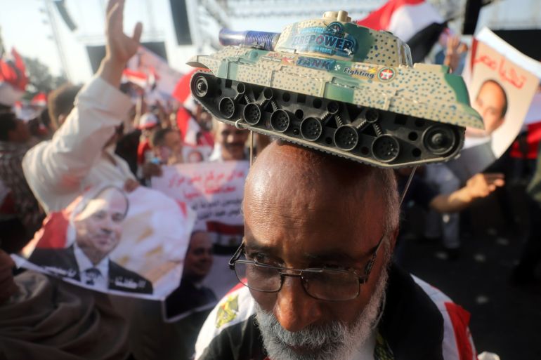 Supporters of Egyptian President Abdel Fattah Al Sisi chant slogans in Cairo, Egypt September 27, 2019. REUTERS/Mohamed Abd El Ghany