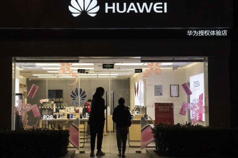 BEIJING, CHINA - JANUARY 29: Customers entering a Huawei Technologies Co. store on January 29, 2019 in Beijing, China. The U.S. Justice Department filed a host of criminal charges against Chinese telecoms giant Huawei and its chief financial officer, Meng Wanzhou, including bank fraud, violating sanctions on Iran, and stealing robotic technology. Huawei denied committing any of the violations and rejected criminal claims against Meng, the daughter of Huawei founder Ren