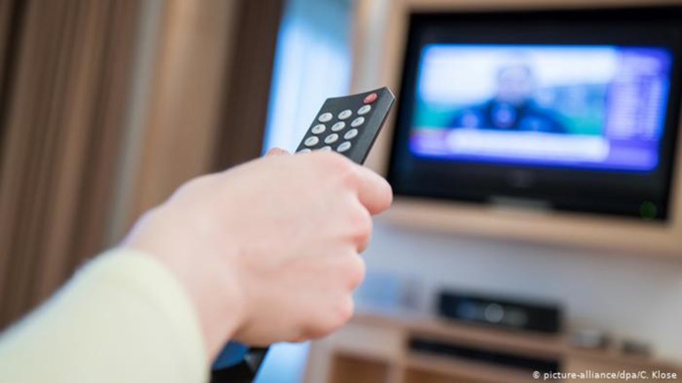 خطر التلفزيون والضوء على الصحة