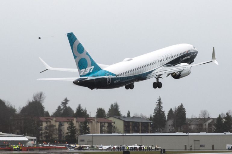 A Boeing 737 MAX 8 takes off during a flight test in Renton, Washington January 29, 2016. REUTERS/Jason Redmond