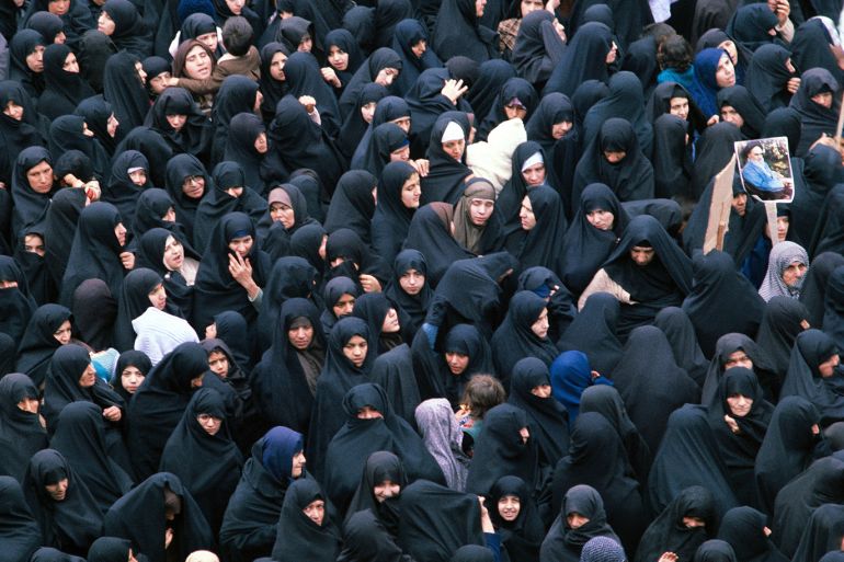Activist; Asia; Black; Crowd; Crowded; Demonstration; Iran; Politics; Protest; Religion; Revolution; Tradition; Woman; Women; World Culture; crowd