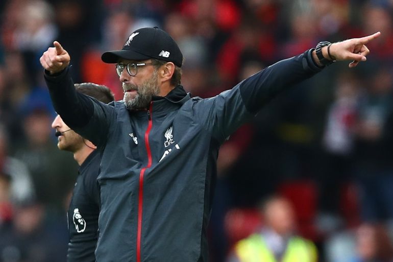 LIVERPOOL, ENGLAND - OCTOBER 05: Jurgen Klopp, Manager of Liverpool gives his team instructions during the Premier League match between Liverpool FC and Leicester City at Anfield on October 05, 2019 in Liverpool, United Kingdom. (Photo by Clive Brunskill/Getty Images)