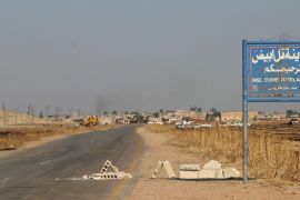 A view shows the eastern entrance to the town of Tel Abyad of Raqqa governorate June 15, 2015. Kurdish-led militia backed by U.S.-led air strikes fought Islamic State near a Syrian town at the Turkish border on Sunday, a monitoring group and a Kurdish official said, in an advance that has worried Turkey. REUTERS/Rodi Said
