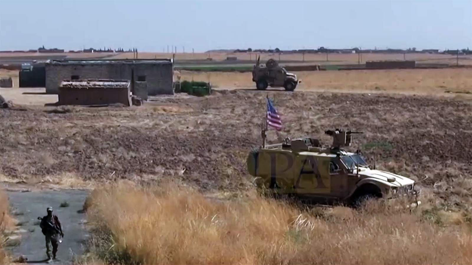 ‪القوات الأميركية بدأت الانسحاب من شمال سوريا‬ (الجزيرة)
