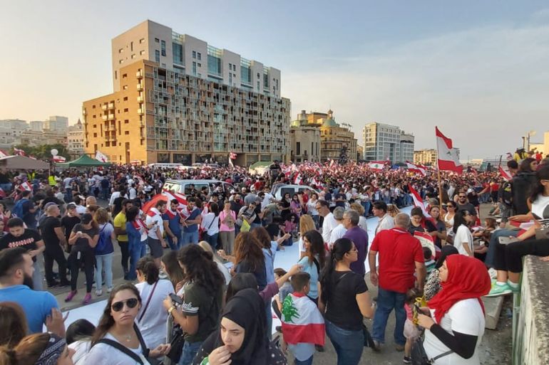 يستمر اللبنانييون في احتجاجهم لليوم اسلابع - الجزيرة نت