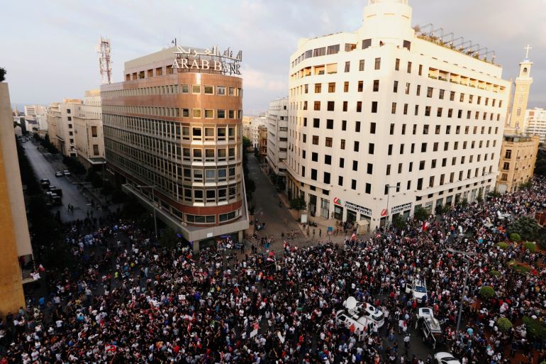 Demonstrators take part in an anti-government protest in Beirut, Lebanon October 19, 2019. REUTERS/Mohamed Azakir