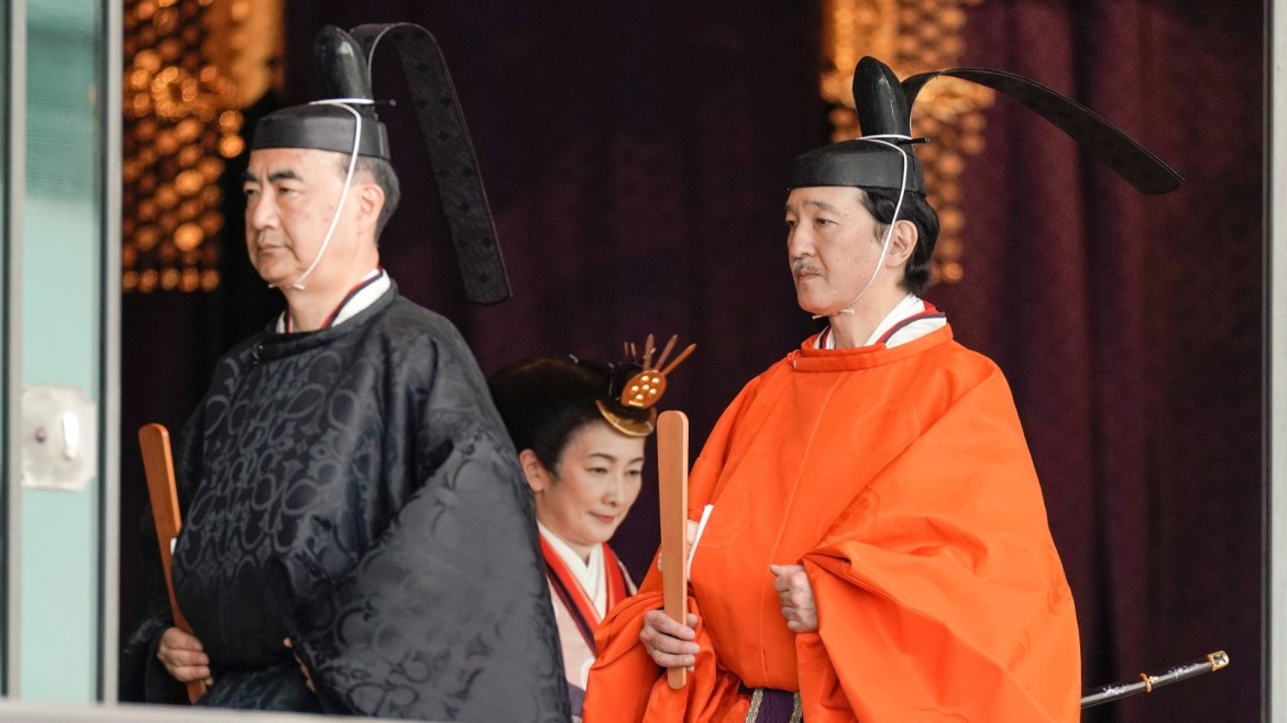 Japan's Crown Prince Akishino leaves the ceremony hall with Crown Princess Akishino after the enthronement ceremony of his brother, Japan's Emperor Naruhito, at the Imperial Palace in Tokyo, Japan October 22, 2019.  Kimimasa Mayama/Pool via REUTERS