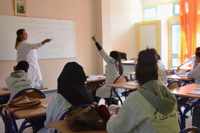 المغرب يواجه التسرب المدرسي بمدارس الفرصة الثانية