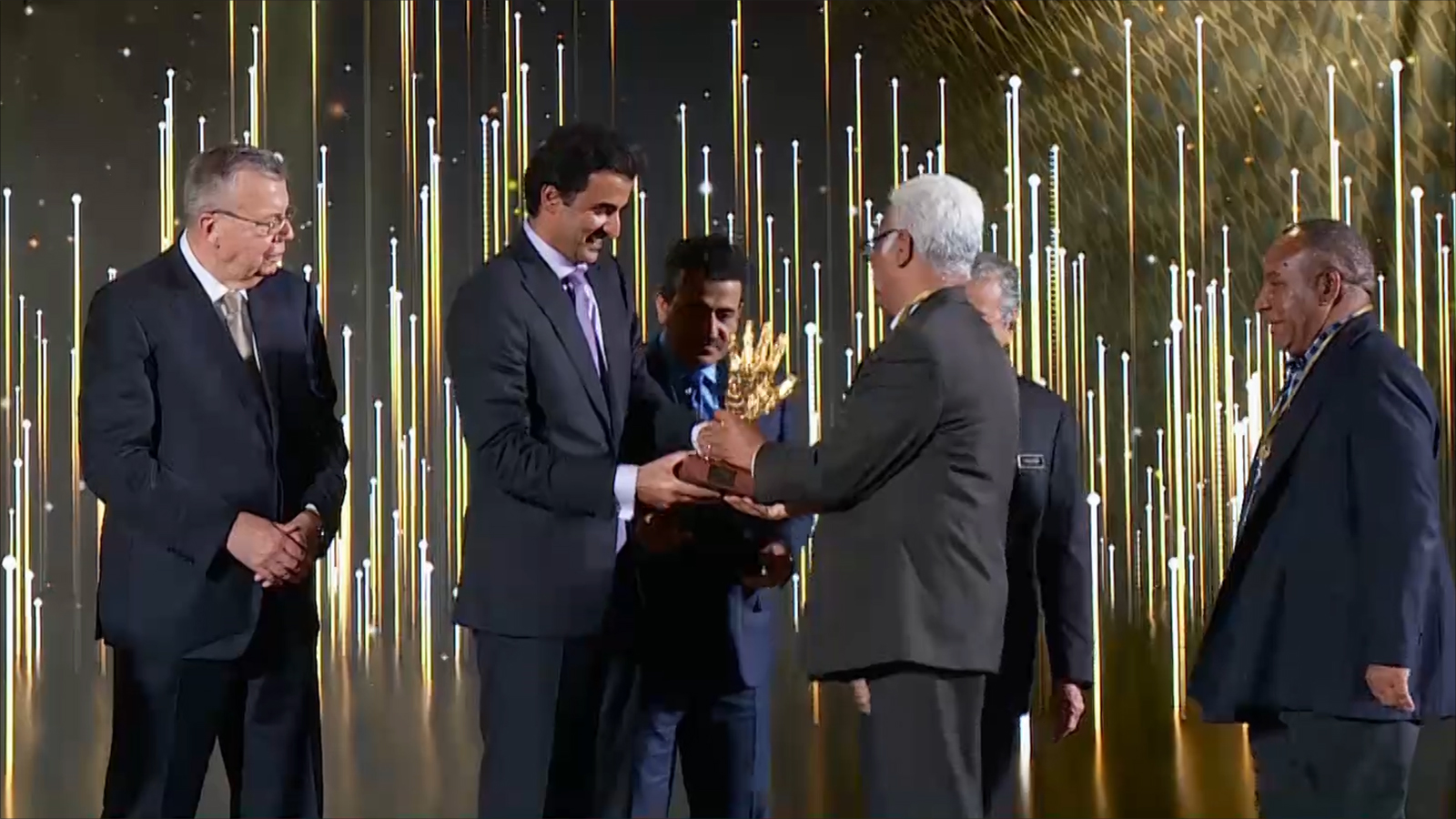 ‪ثمانية فائزين بجائزة أمير قطر لمكافحة الفساد المقامة العام الماضي في ماليزيا‬ (الجزيرة-أرشيف)