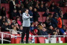 LONDON, ENGLAND - NOVEMBER 28: Unai Emery, Manager of Arsenal gives his team instructions during the UEFA Europa League group F match between Arsenal FC and Eintracht Frankfurt at Emirates Stadium on November 28, 2019 in London, United Kingdom. (Photo by Shaun Botterill/Getty Images)
