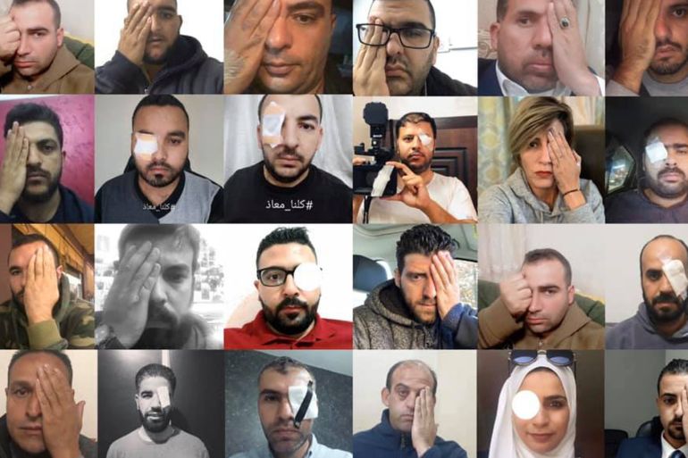 صحفيون فلسطينيون يغطون أعينهم تضامنا مع الصحفي معاذ عمارنة الذي فقد عينه برصاصة إسرائيلية