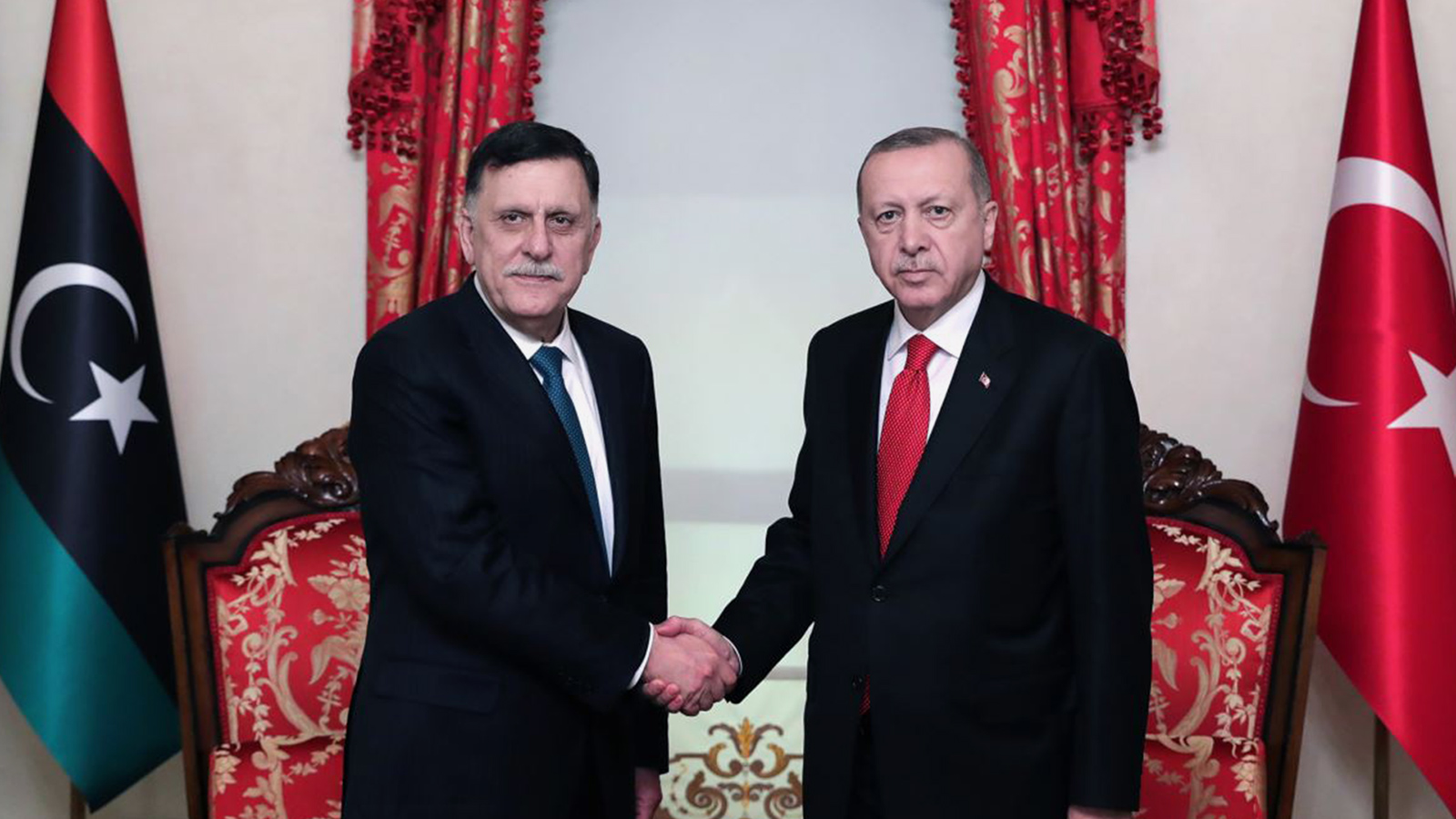 أردوغان التقى السراج الأربعاء الماضي في إسطنبول (الجزيرة)