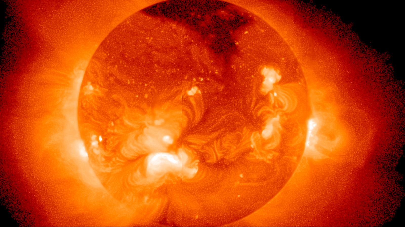 ‪الشمس مثل النجوم الأخرى عبارة عن مفاعل اندماج طبيعي‬ (ويكيبيديا)