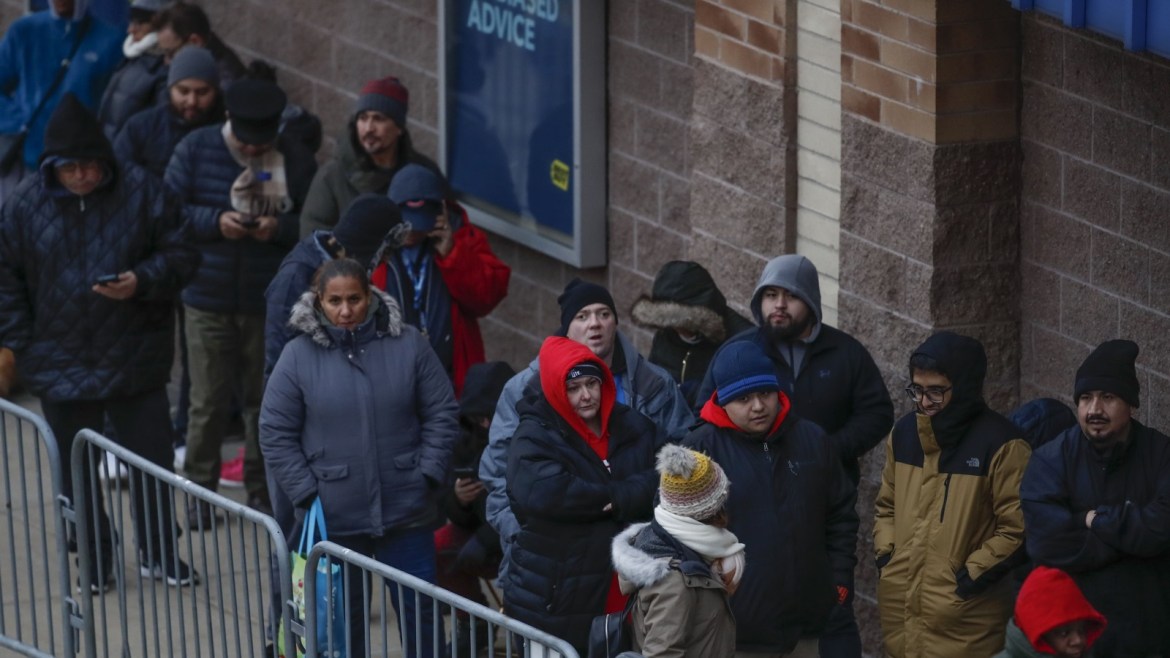 CHICAGO, IL - NOVEMBER 28: Shoppers wait in line to enter a Best Buy Inc. store on November 28, 2019 in Chicago, Illinois. Known as 'Black Friday', the day after Thanksgiving marks the beginning of the holiday shopping season, with many retailers opening their doors on Thursday evening.   Kamil Krzaczynski/Getty Images/AFP== FOR NEWSPAPERS, INTERNET, TELCOS & TELEVISION USE ONLY ==