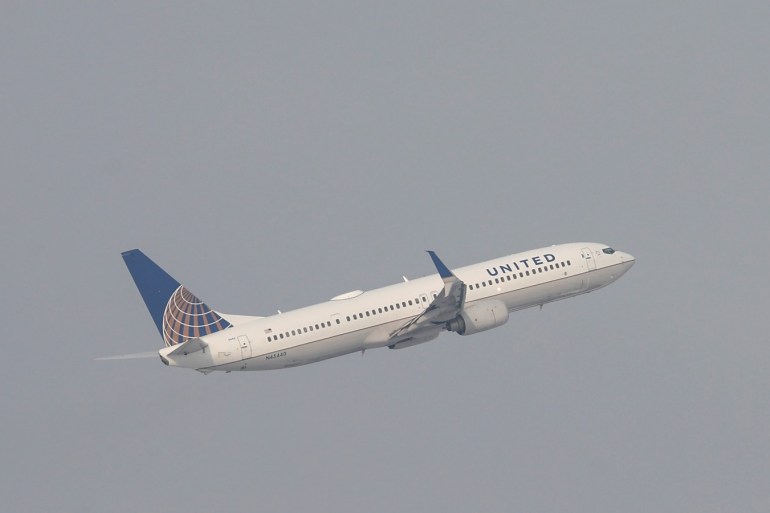 A United Airlines Boeing 737-900ER plane departs from O'Hare International Airport in Chicago, Illinois, U.S. November 30, 2018. REUTERS/Kamil Krzaczynski