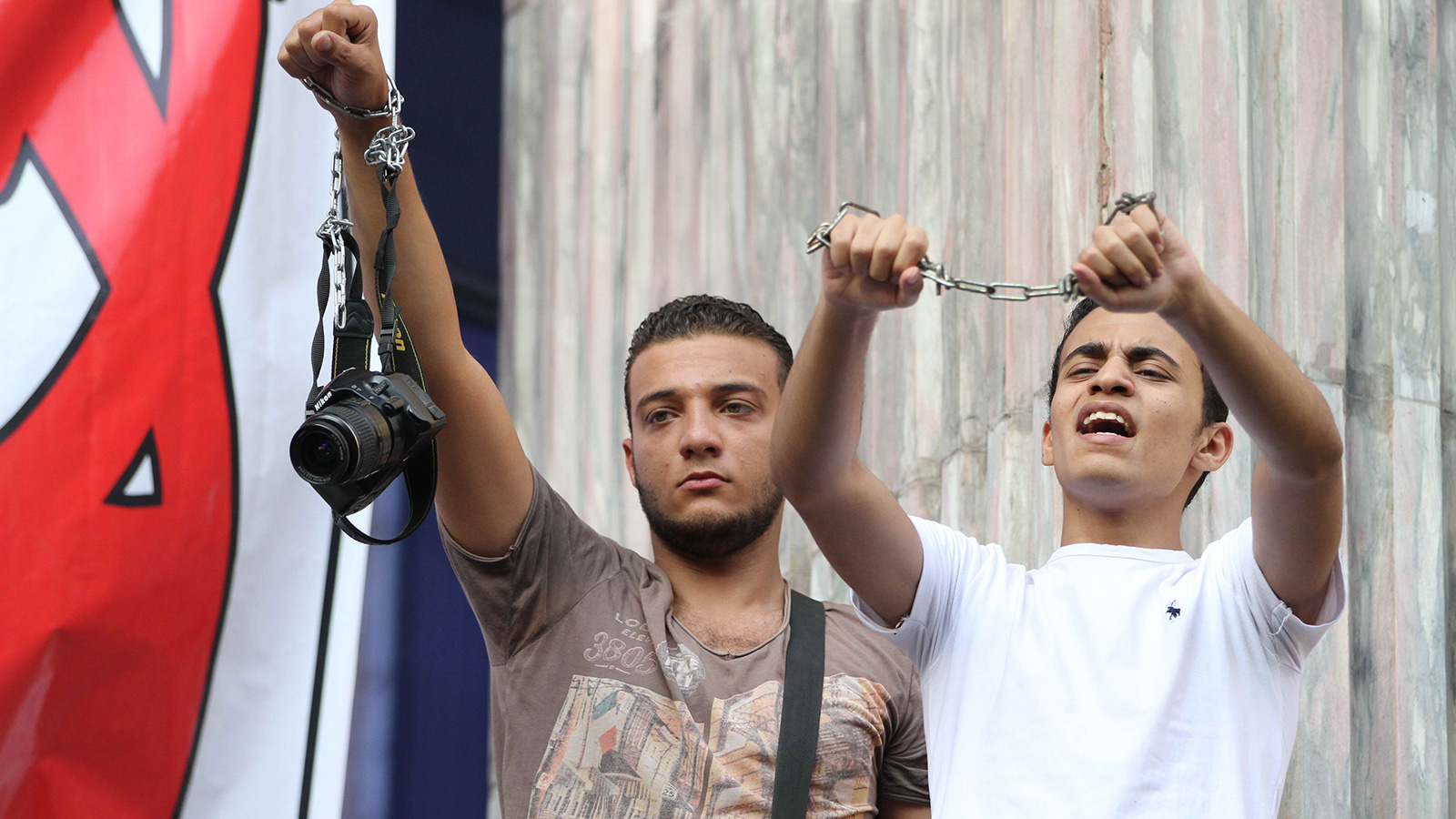 ‪(الجزيرة)‬ العديد من الصحفيين في مصر يقبعون الآن في السجون