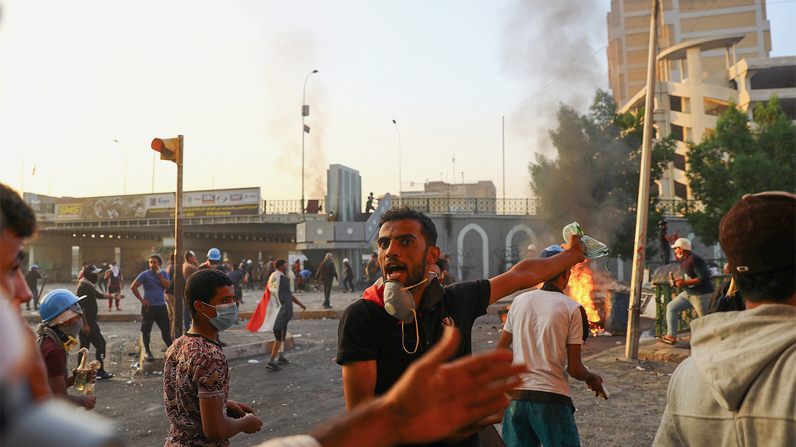قوات الأمن واجهت المحتجين بالرصاص وقنابل الغاز (رويترز)