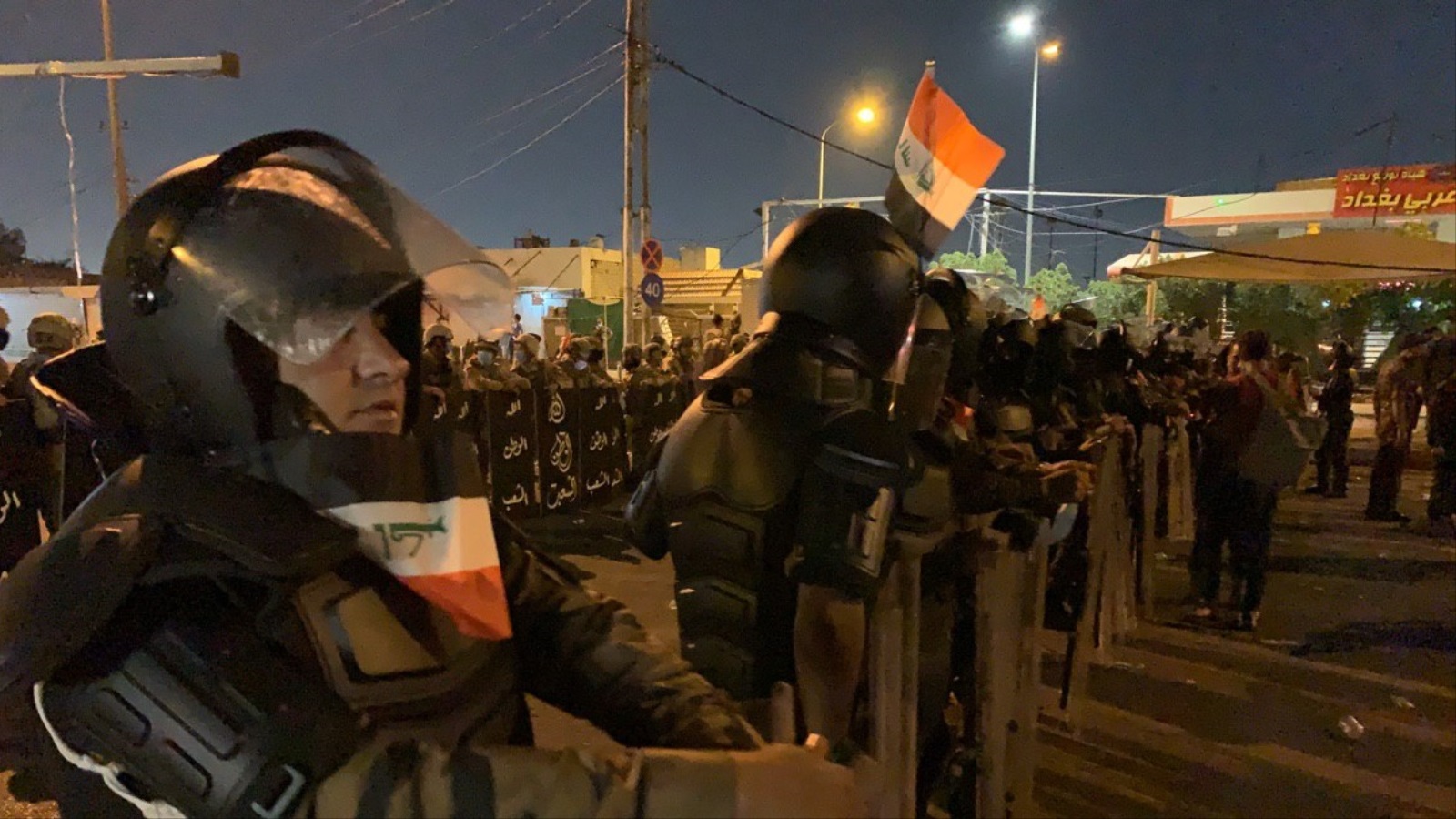 قوات الأمن انتشرت بأعدادا كبيرة  في مواجهة المحتجين ببغداد (الأناضول)