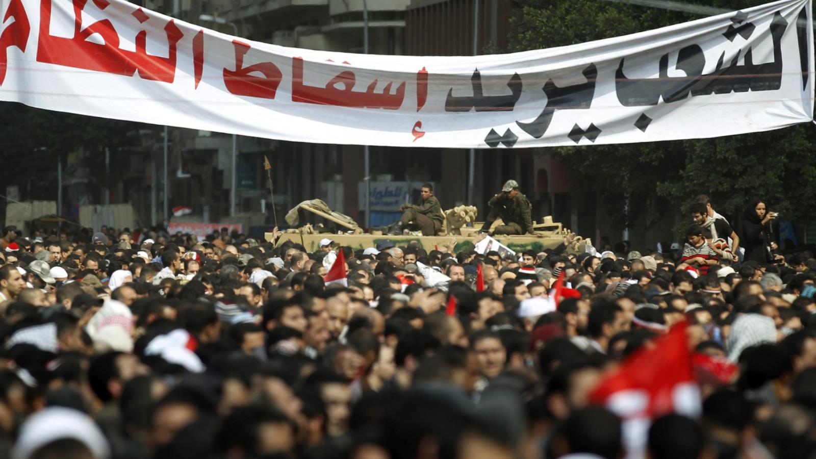 وفقا لمحللين يخشى النظام المصري من انتقال موجة الربيع العربي الثانية إلى البلاد (الجزيرة)