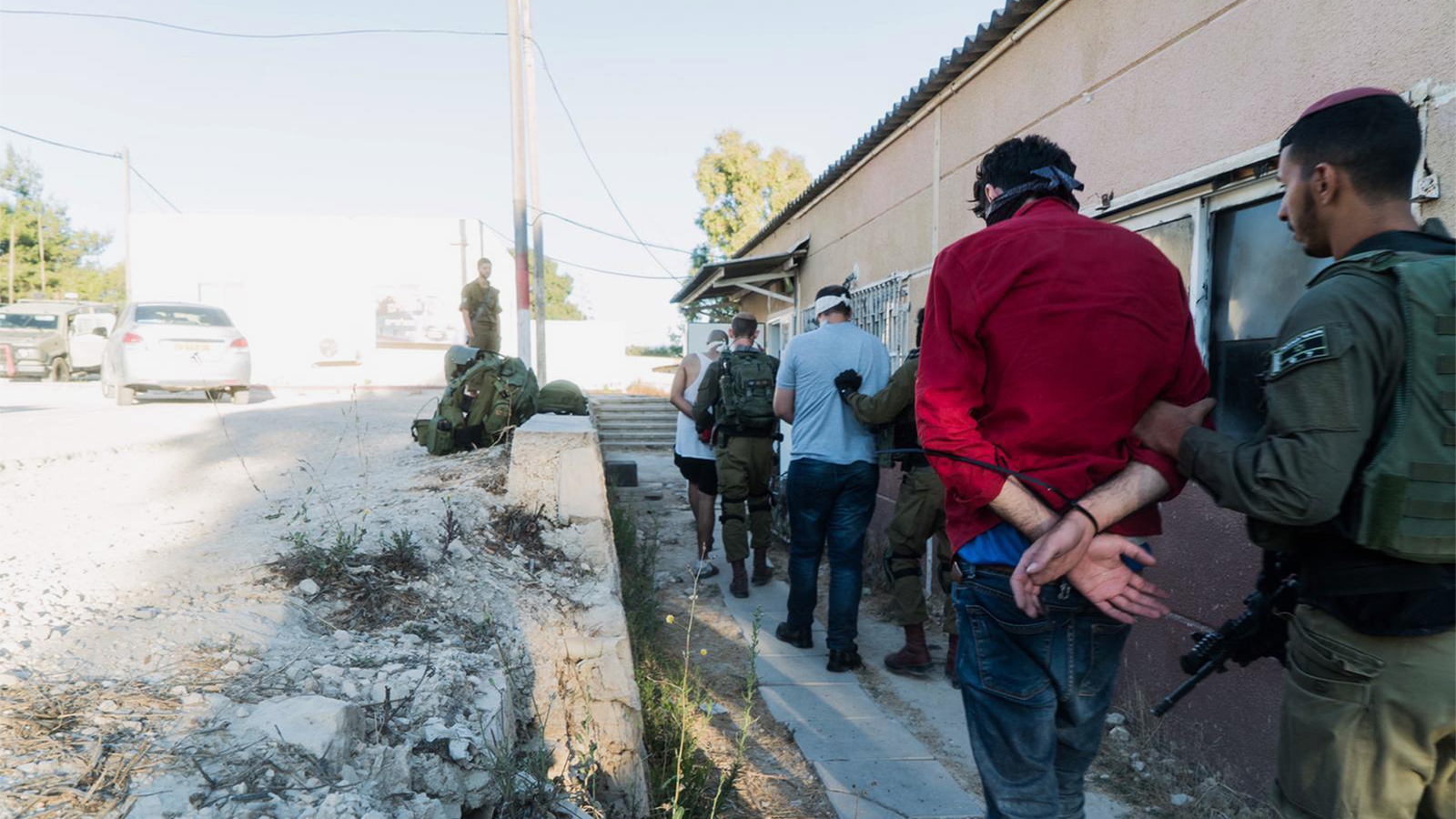 جيش الاحتلال متهم بارتكاب ممارسات في الأراضي الفلسطينية المحتلة ترقى إلى جرائم الحرب (الصحافة الإسرائيلية)