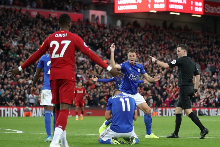 Soccer Football - Premier League - Liverpool v Leicester City - Anfield, Liverpool, Britain - October 5, 2019 Leicester City's Marc Albrighton looks dejected as referee Chris Kavanagh awards Liverpool a penalty Action Images via Reuters/Carl Recine EDITORIAL USE ONLY. No use with unauthorized audio, video, data, fixture lists, club/league logos or