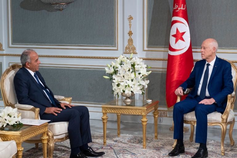 طالب رئيس الحكومة المكلف في تونس الحبيب الجملي بتمديد المهلة المخصصة لتشكيل حكومة جديدة شهرا إضافيا لدى لقائه الرئيس قيس سعيد مساء يوم الأمس الخميس.