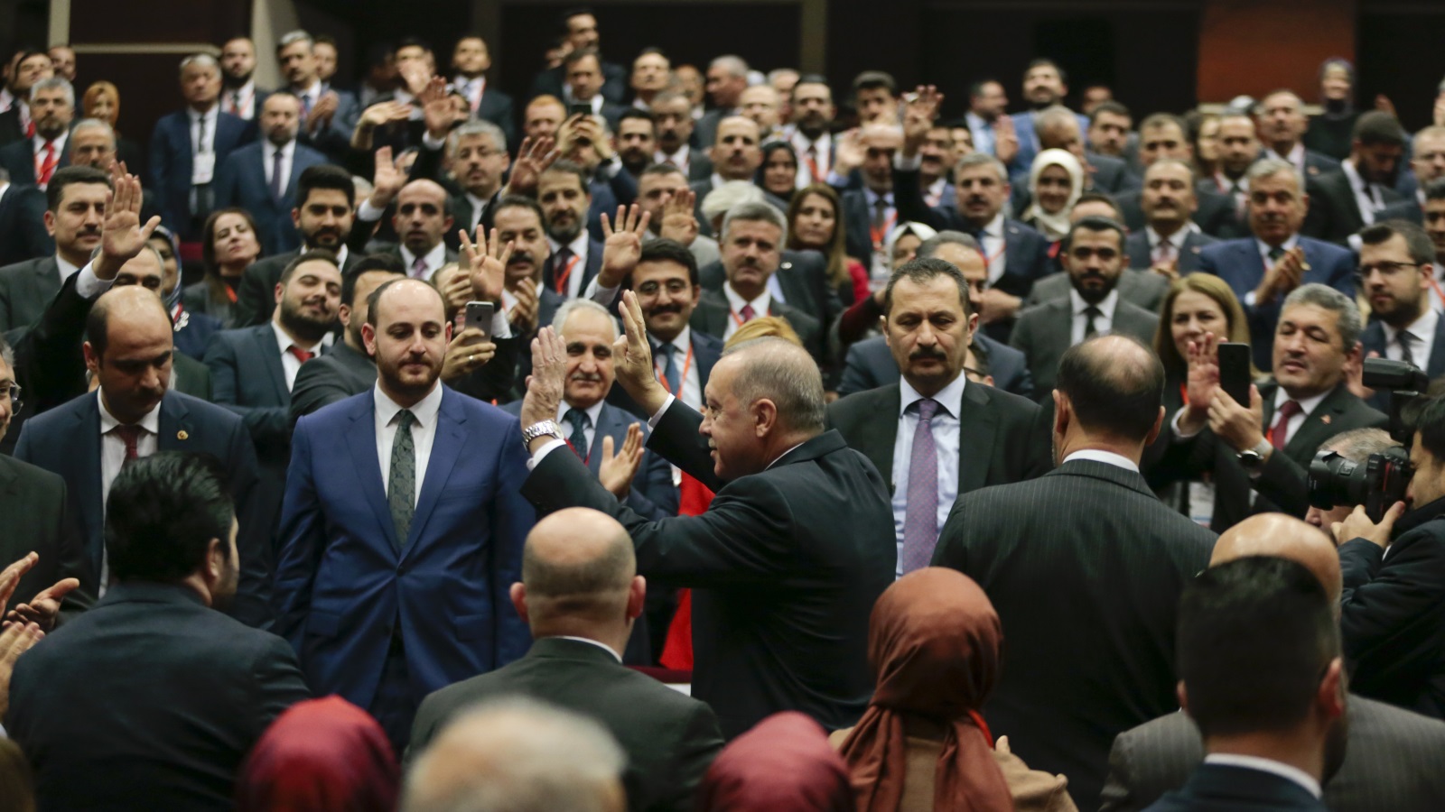 حزب العدالة والتنمية التركي قال إنه سيسرع إجراءات إرسال قوات تركية إلى ليبيا (الأناضول)