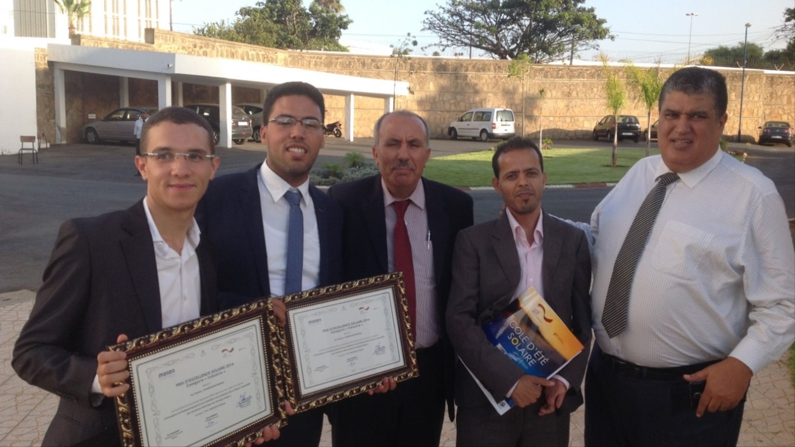 ‪جائزة أفضل مشروع تخرج من الوكالة المغربية للطاقة الشمسية mazen 2014‬ (الجزيرة)
